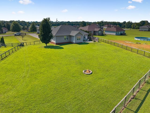 1361 Volunteer Ln, Lewisburg, TN 37091