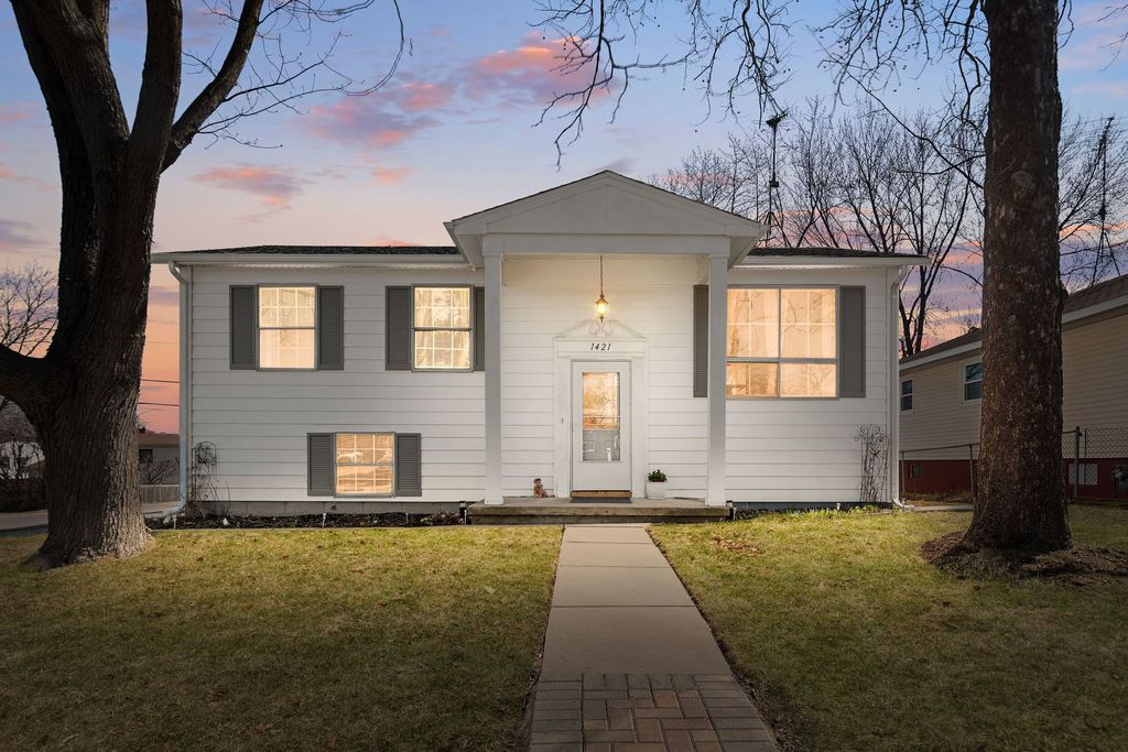 1421 Barberry Lane, Round Lake Beach, IL 60073