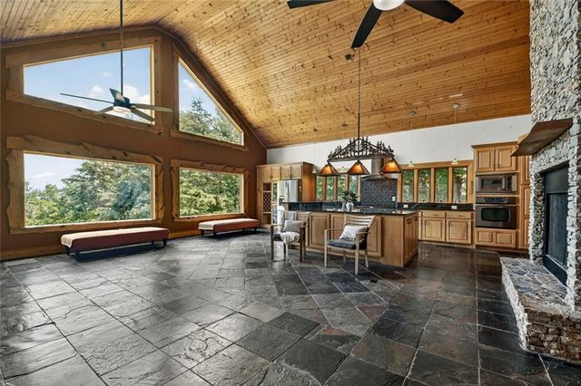 762 Pettit Ridge Road, Ellijay, GA 30536