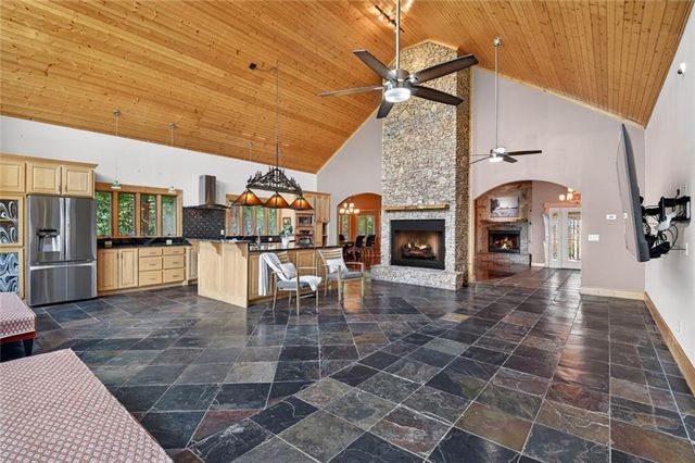 762 Pettit Ridge Road, Ellijay, GA 30536