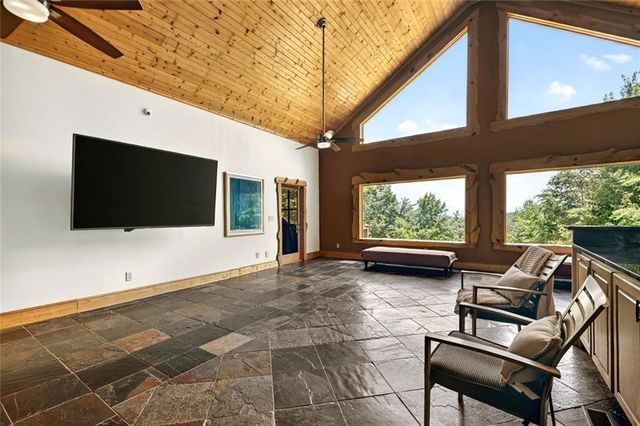 762 Pettit Ridge Road, Ellijay, GA 30536