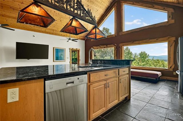762 Pettit Ridge Road, Ellijay, GA 30536