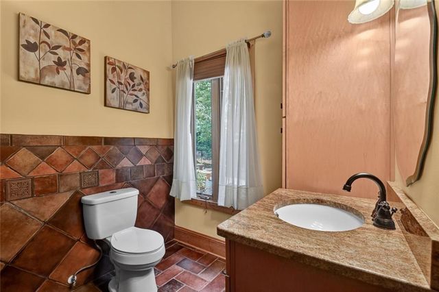 762 Pettit Ridge Road, Ellijay, GA 30536