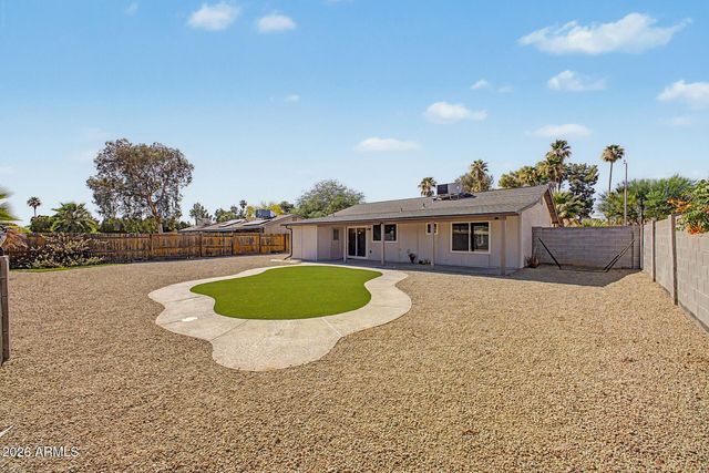 2619 E BLUEFIELD Avenue, Phoenix, AZ 85032
