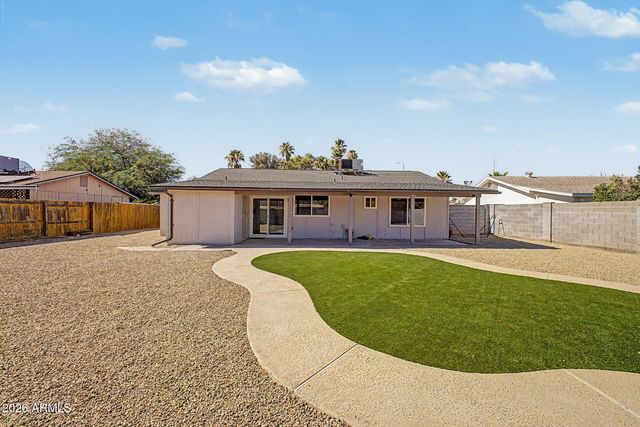 2619 E BLUEFIELD Avenue, Phoenix, AZ 85032