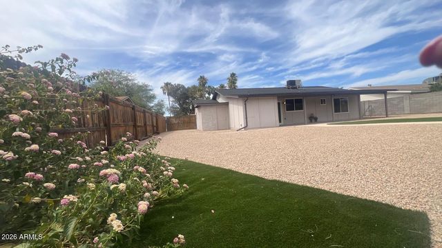 2619 E BLUEFIELD Avenue, Phoenix, AZ 85032