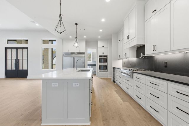 311 Devoe Bend Drive, Maumelle, AR 72113