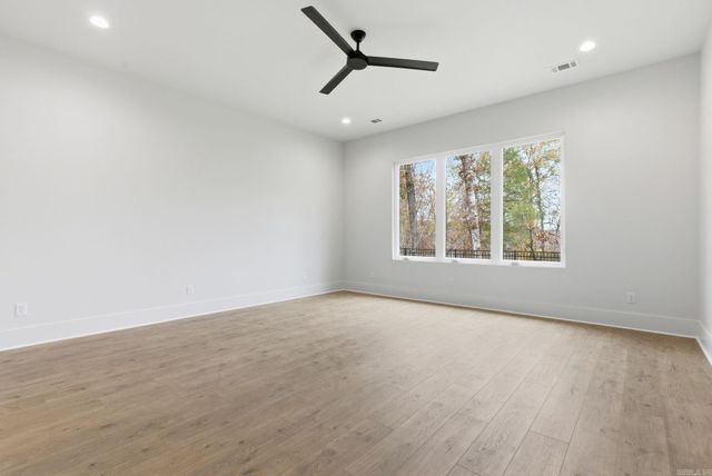 311 Devoe Bend Drive, Maumelle, AR 72113