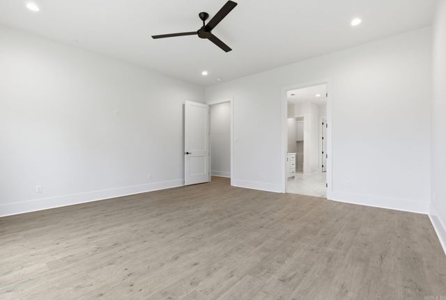 311 Devoe Bend Drive, Maumelle, AR 72113