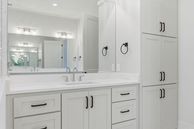 311 Devoe Bend Drive, Maumelle, AR 72113