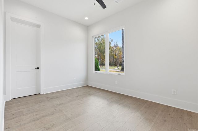 311 Devoe Bend Drive, Maumelle, AR 72113