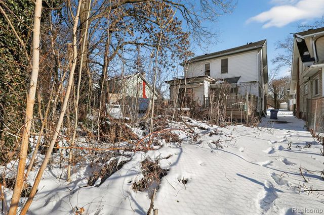 675 Algonquin Street, Detroit, MI 48215