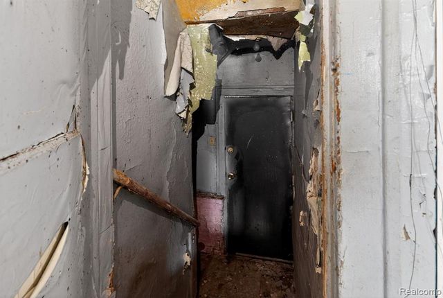 675 Algonquin Street, Detroit, MI 48215