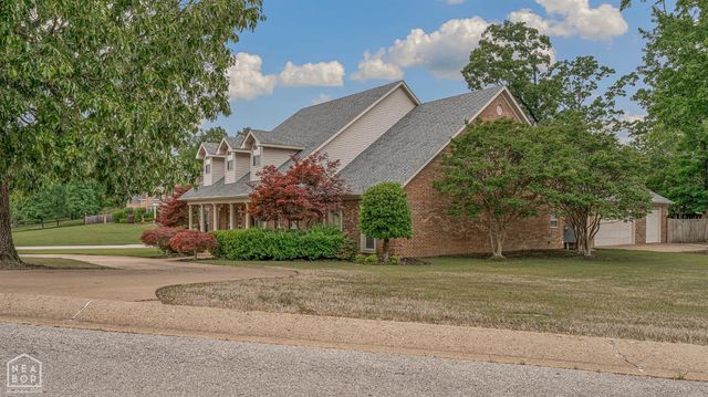 316 Dunwoody Dr, Jonesboro, AR 72404