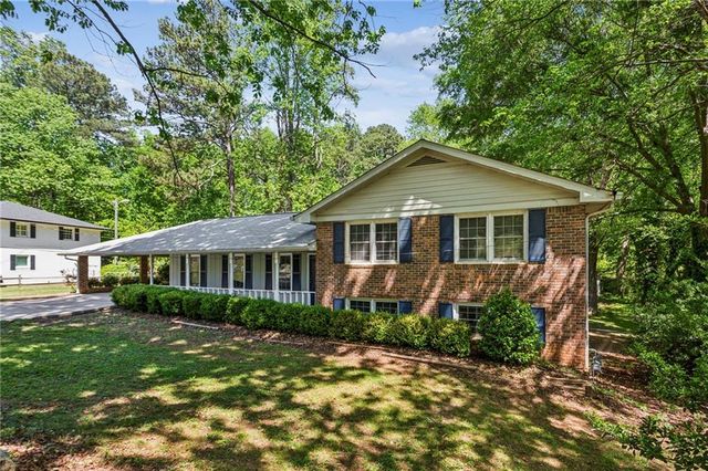 4208 Honeysuckle Drive SE, Smyrna, GA 30082