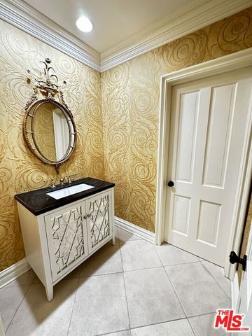 9612 Arby Drive, Beverly Hills, CA 90210