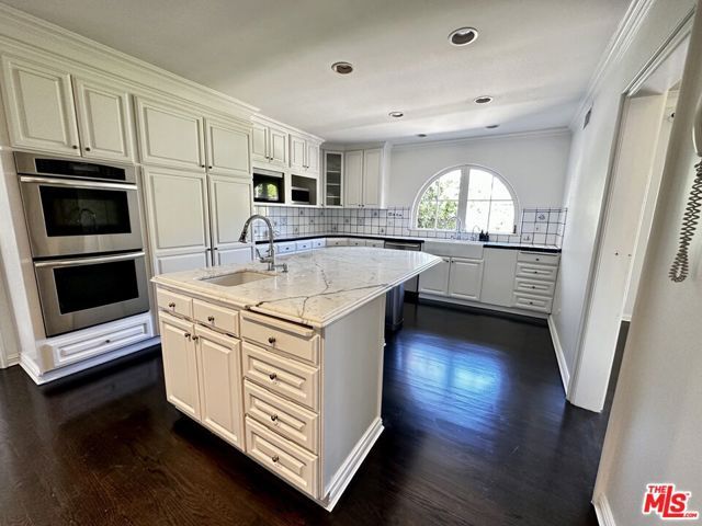 9612 Arby Drive, Beverly Hills, CA 90210