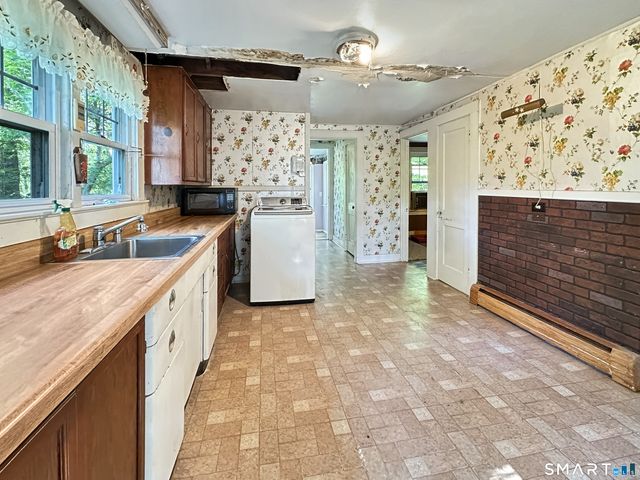 81 Gallup Lane, Waterford, CT 06385