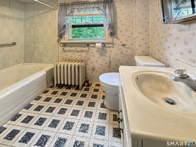 81 Gallup Lane, Waterford, CT 06385