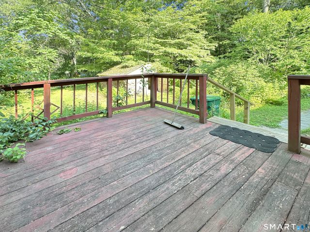 81 Gallup Lane, Waterford, CT 06385
