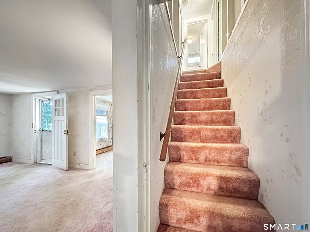 81 Gallup Lane, Waterford, CT 06385