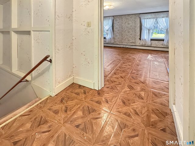 81 Gallup Lane, Waterford, CT 06385