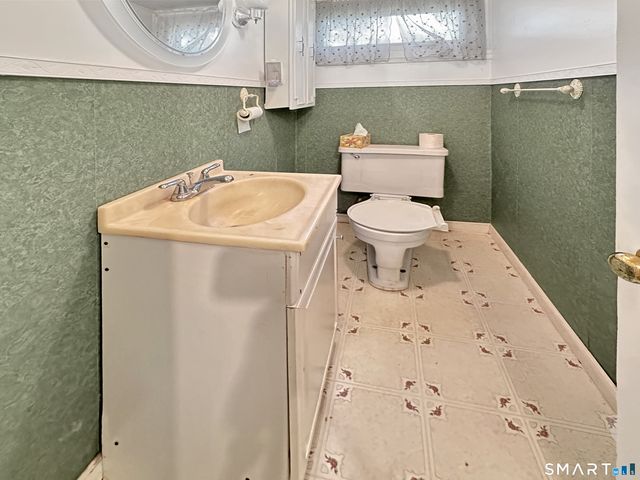 81 Gallup Lane, Waterford, CT 06385