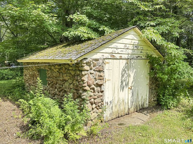 81 Gallup Lane, Waterford, CT 06385