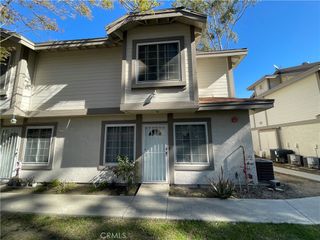 1614 S Campus Avenue E, Ontario, CA 91761