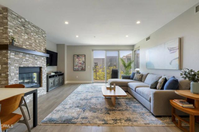 111 S De Lacey Avenue 304, Pasadena, CA 91105