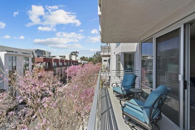 111 S De Lacey Avenue 304, Pasadena, CA 91105
