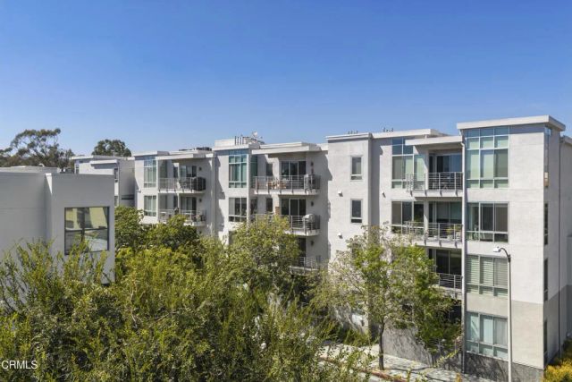 111 S De Lacey Avenue 304, Pasadena, CA 91105