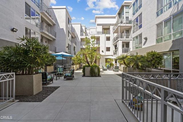 111 S De Lacey Avenue 304, Pasadena, CA 91105