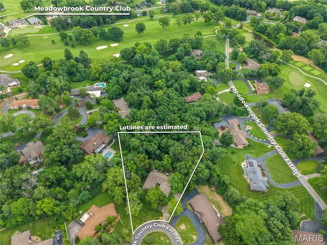 16 Meadowbrook Country Club Estate, Ballwin, MO 63011
