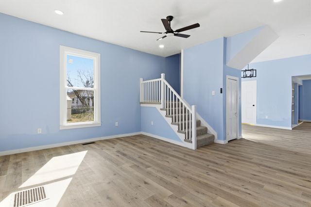 523 Summit Avenue, Connersville, IN 47331