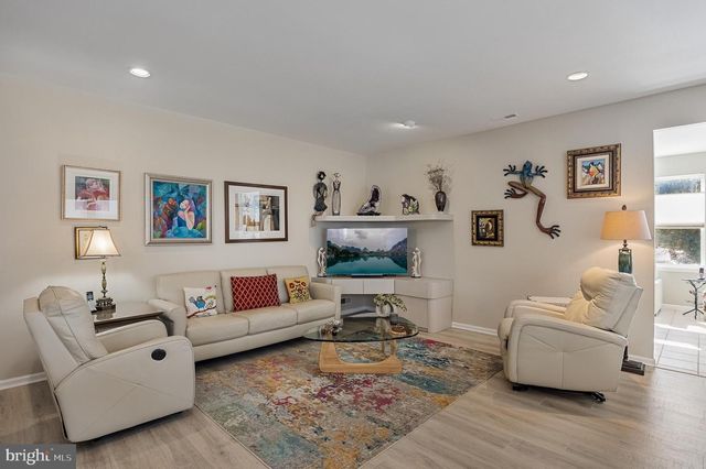 10 MASON DRIVE., Berlin, NJ 08009