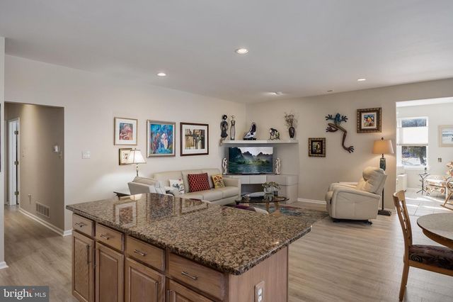 10 MASON DRIVE., Berlin, NJ 08009