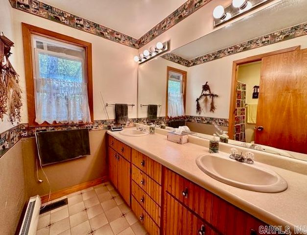 140 Danny Drive, Mountain View, AR 72560