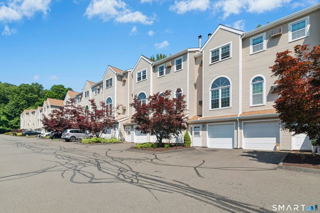 350 Bristol Street C5, Waterbury, CT 06708