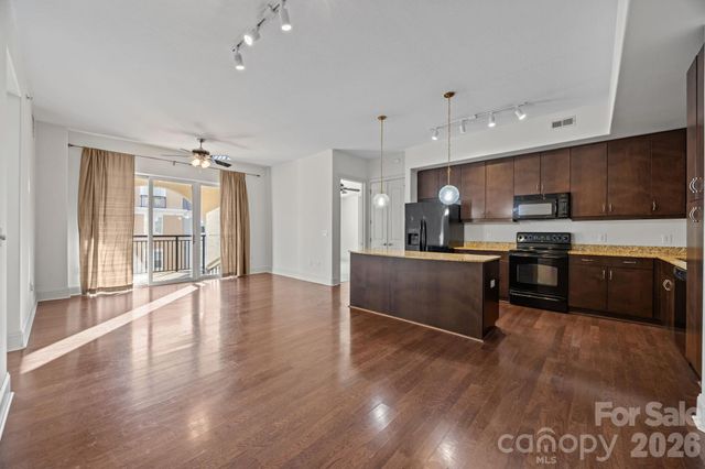 4620 Piedmont Row Drive 609, Charlotte, NC 28210