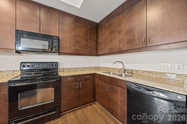 4620 Piedmont Row Drive 609, Charlotte, NC 28210