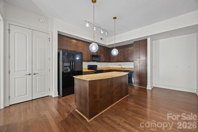 4620 Piedmont Row Drive 609, Charlotte, NC 28210