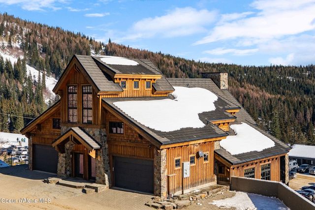 91 Village Ln, Sandpoint, ID 83864