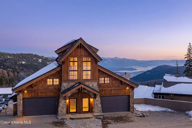 91 Village Ln, Sandpoint, ID 83864