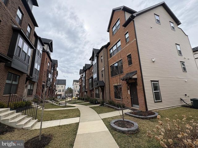 7312 MOUNTAINEER DR, Alexandria, VA 22306