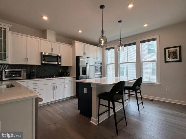 7312 MOUNTAINEER DR, Alexandria, VA 22306