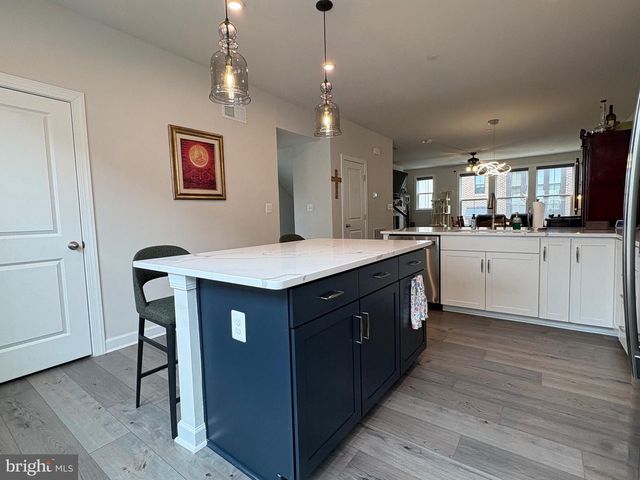 7312 MOUNTAINEER DR, Alexandria, VA 22306