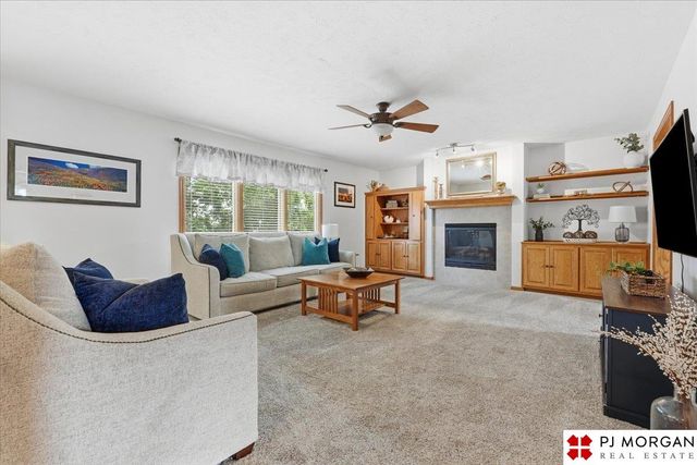 16463 Monroe Street, Omaha, NE 68135