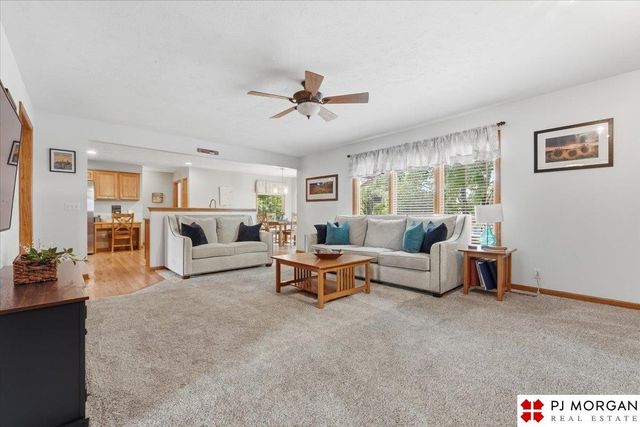 16463 Monroe Street, Omaha, NE 68135