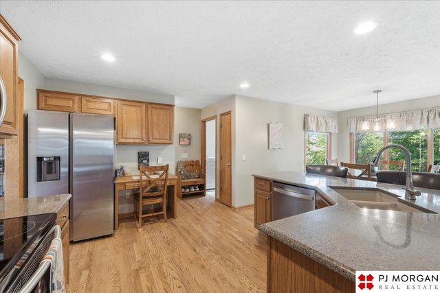 16463 Monroe Street, Omaha, NE 68135